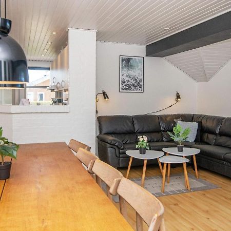 Sonderby  10 Person Holiday Home In Juelsminde מראה חיצוני תמונה